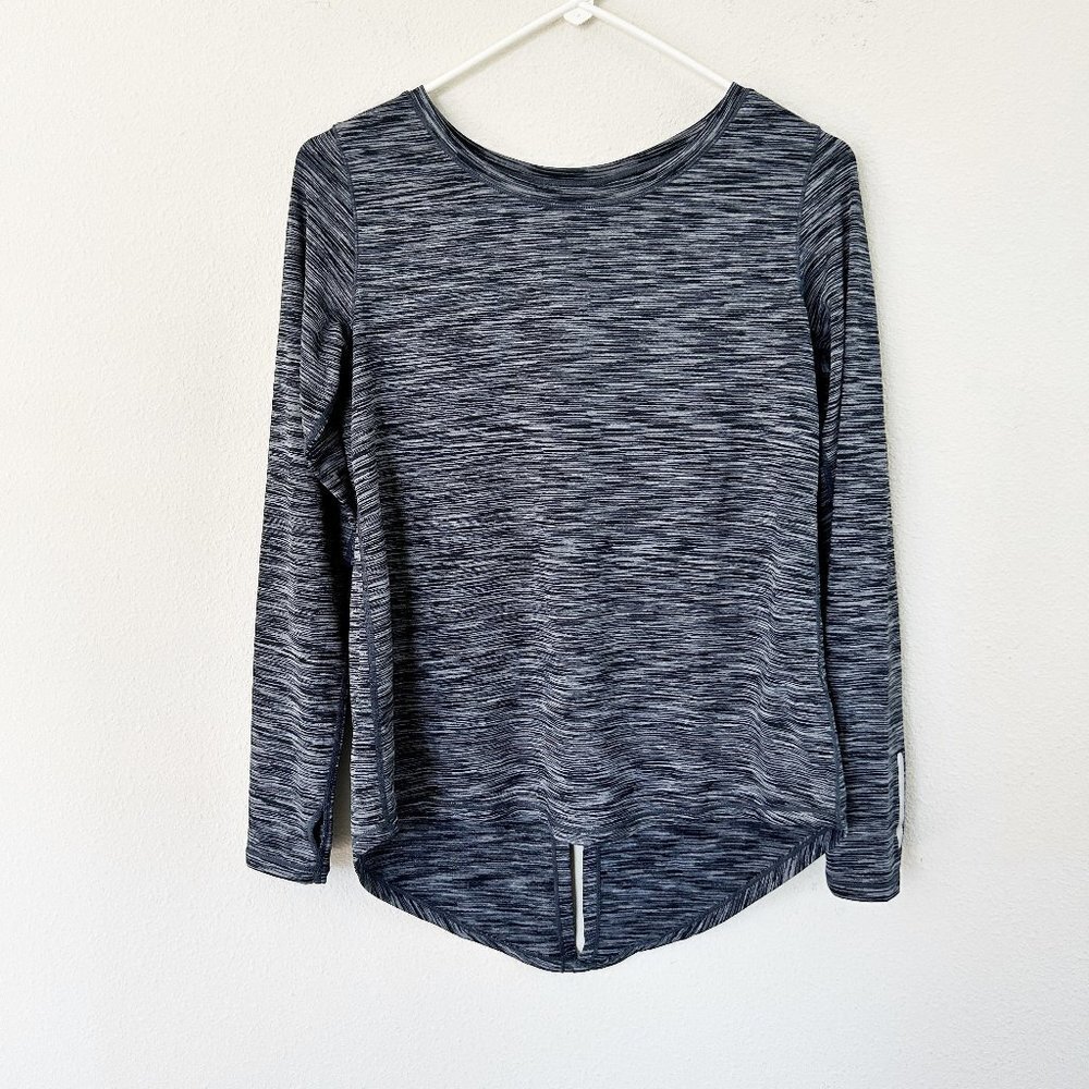 Zyia Active‎ Top Size M Gray Heathered Split Back Long Sleeve Thumb Holes